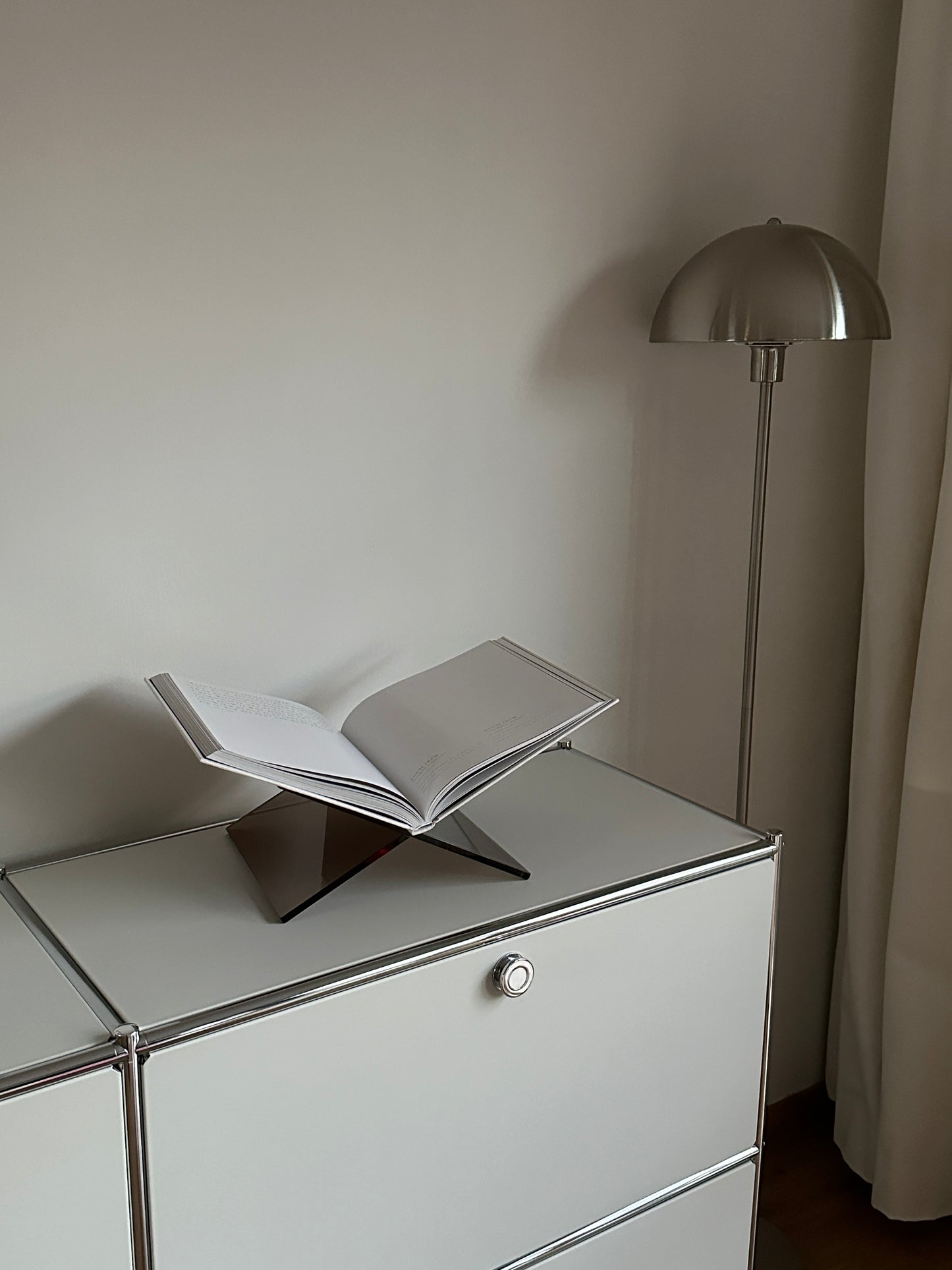 CHAIRO BOEKENSTANDAARD